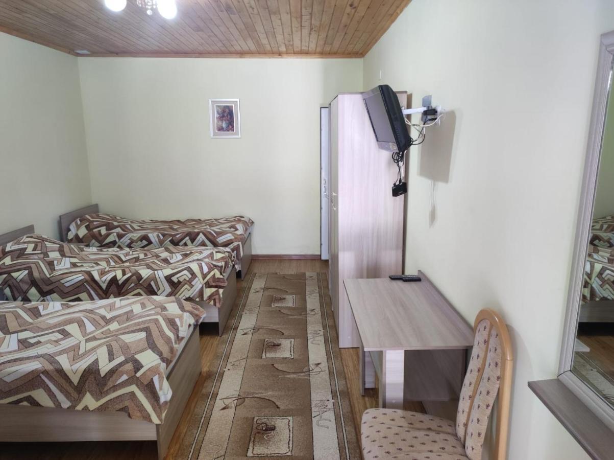 Hotel В Гостях На Иссык-Куле Cholpon-Ata Exterior foto